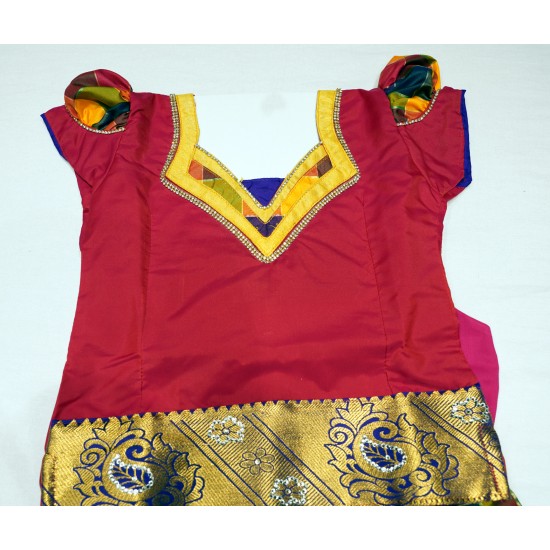 Pattu pavadai hotsell blouse neck design